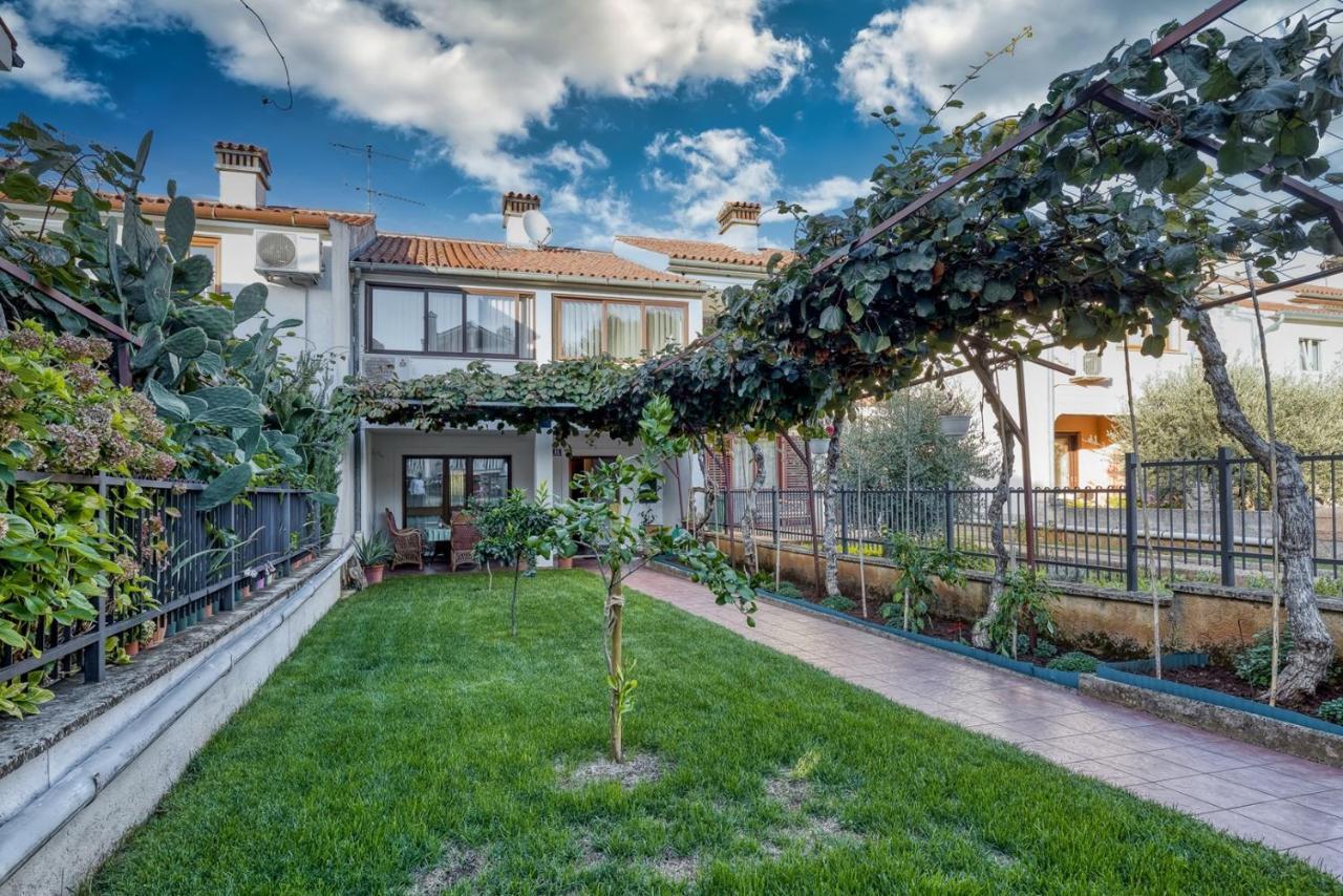 Apartment Lucijan Poreč Exterior foto